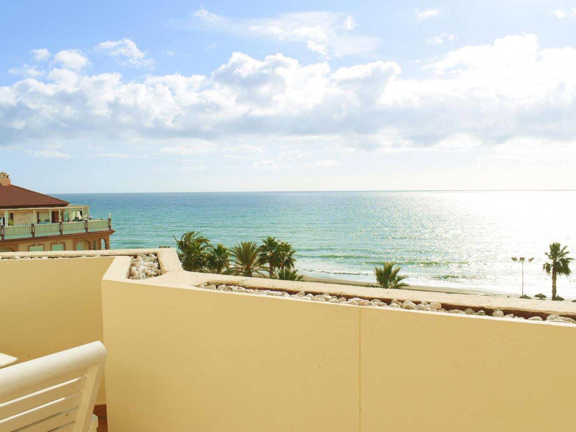 Magnifico Atico Frente Al Mar En Ricon De La Victoria Apartment Rincon de la Victoria Ngoại thất bức ảnh
